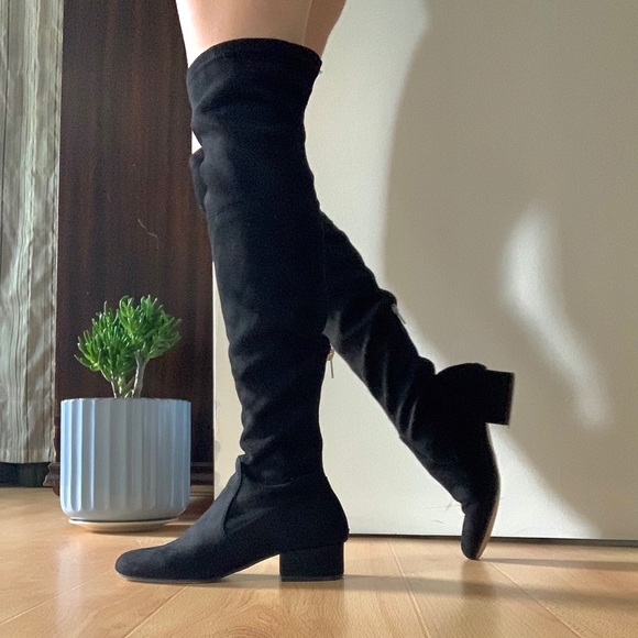 Steve Madden Shoes - 🖤 Suede Knee High Boots 🖤